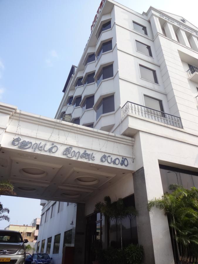 Hotel Grand Palace Chennai Exteriör bild