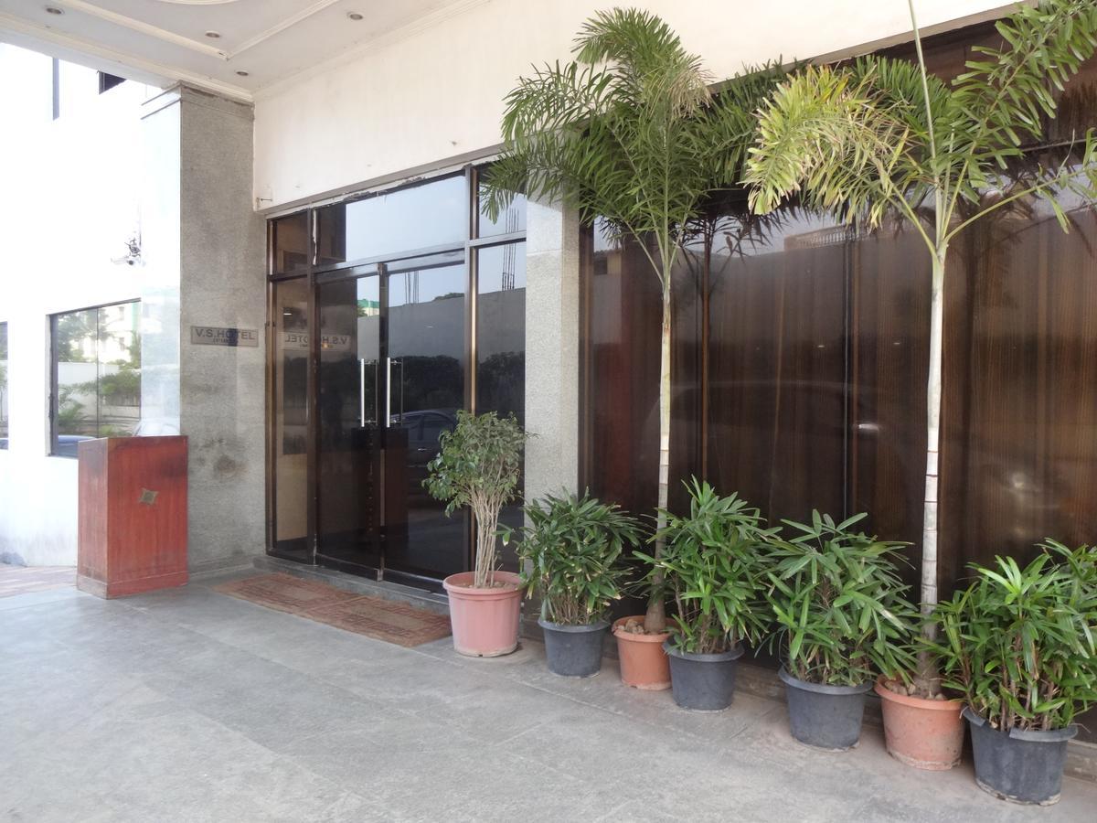 Hotel Grand Palace Chennai Exteriör bild